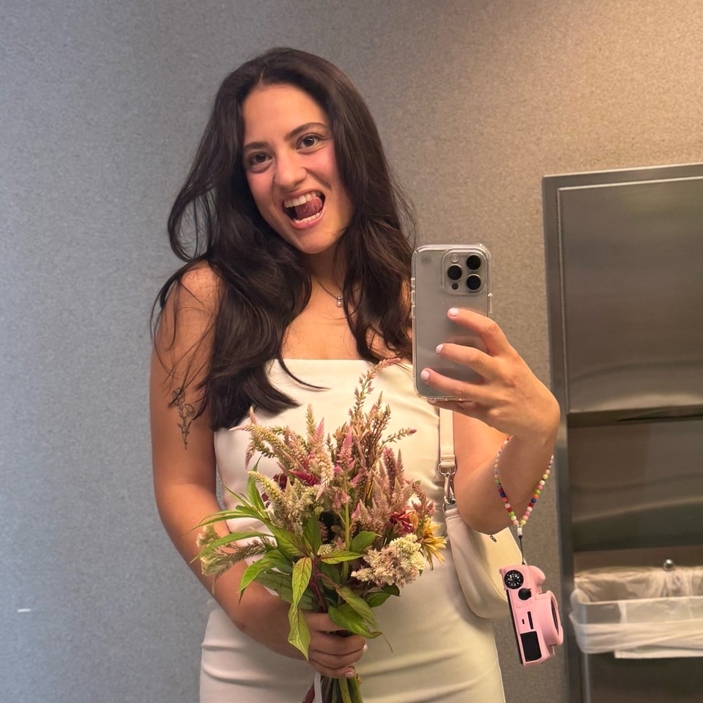 Meet your Posher, Claudia